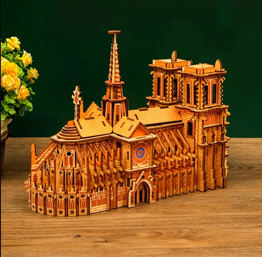 🪵 Katedralja e Parisit - Puzzle 3D prej Druri