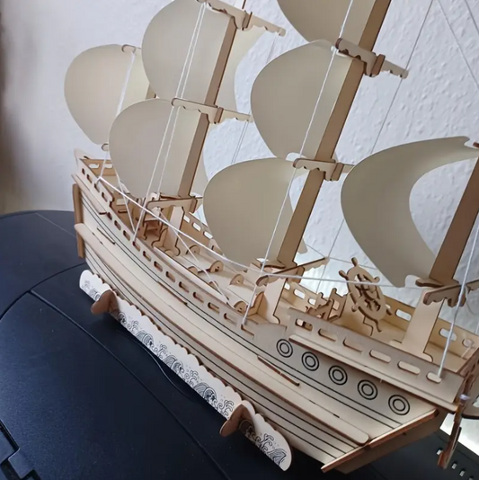 ⛵ Anije Tregtare Vintage me Vela
